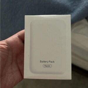 MagSafe battery pack brand new! Free shipping if you buy eBay!!!